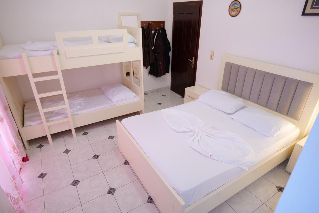 Vila Xhafa クサミル エクステリア 写真