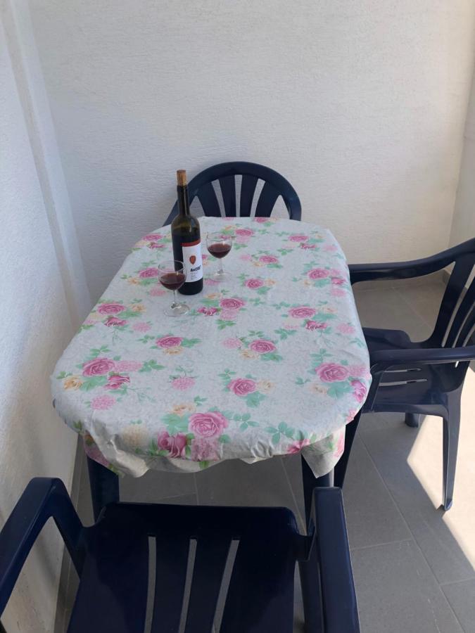Vila Xhafa クサミル エクステリア 写真